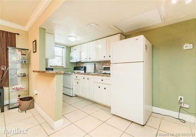 3901 Sw 112th Ave 38 - Photo 3 of 10