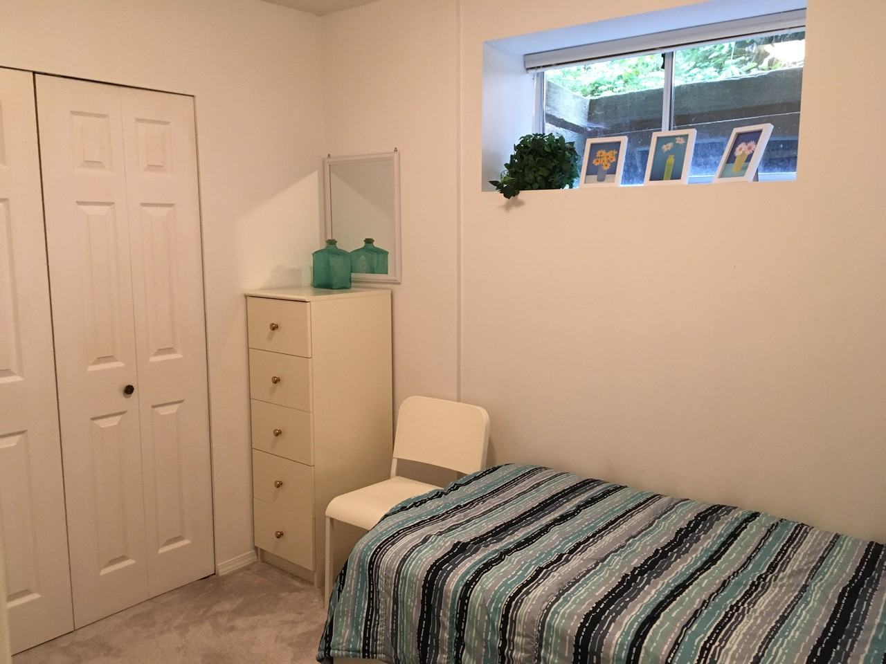 2041 Frames Court - Photo 3 of 9