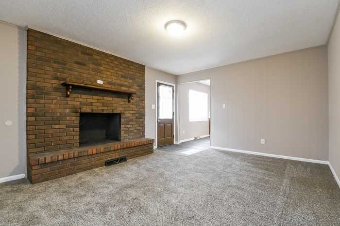 3338 Bonds Avenue - Photo 2 of 8