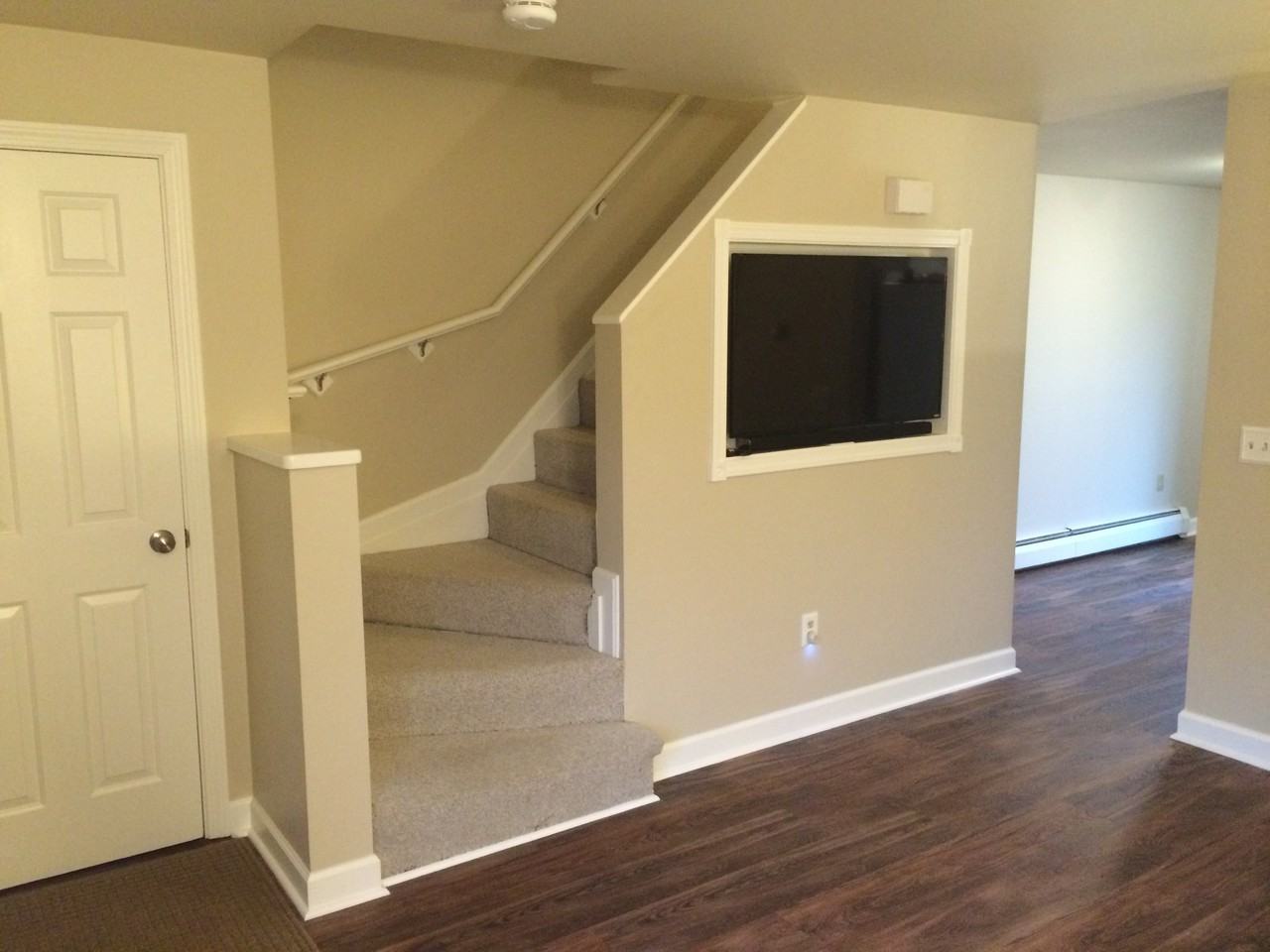 83 Middle St #1 - Photo 2 of 11