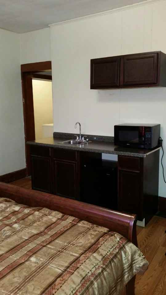 400 Main St #5UNTI - Photo 3 of 5