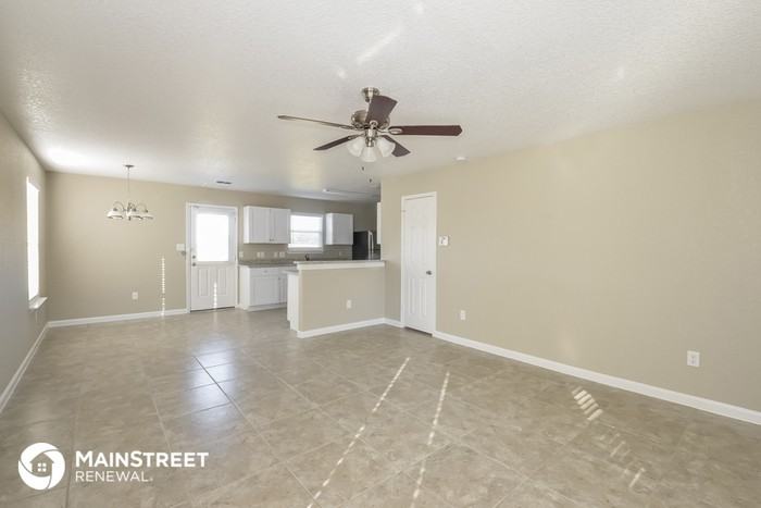 11487 Coral Canyon - Photo 2 of 15