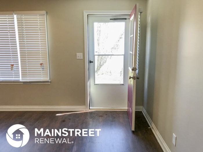 4218 Laura Avenue - Photo 3 of 13