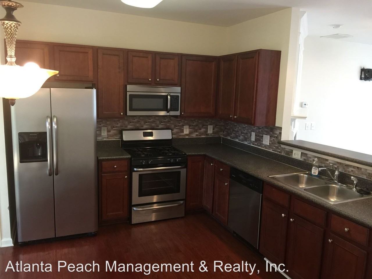 3256 Welmingham Dr Sw - Photo 3 of 12