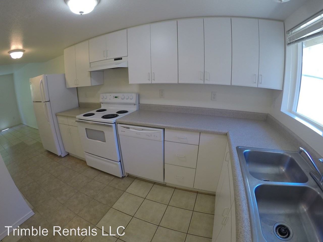 17495 University Avenue - Photo 3 of 17