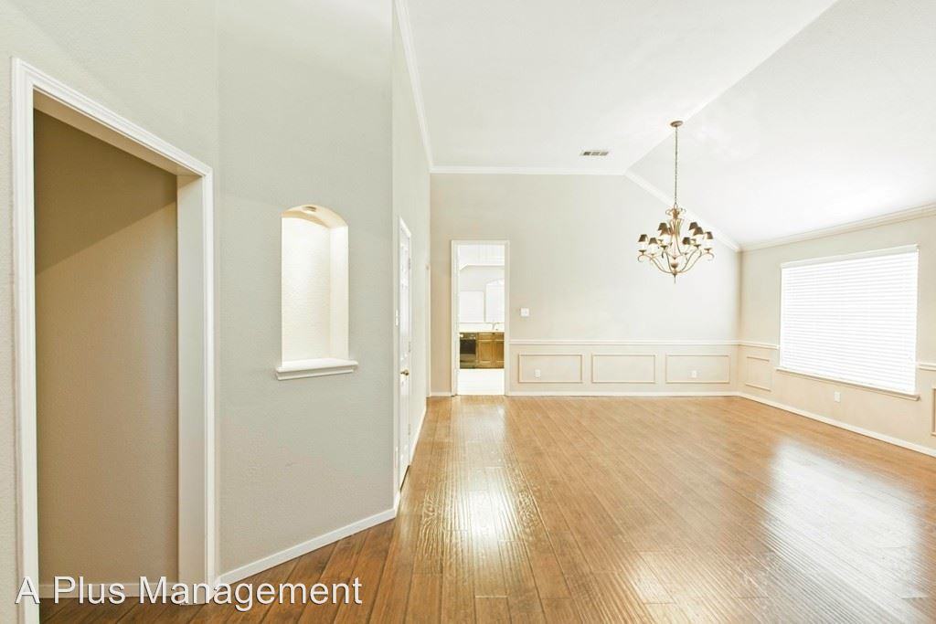 2804 Aspen Drive - Photo 2 of 36