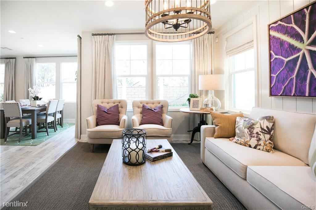 941 Tesla Ln - Photo 2 of 5