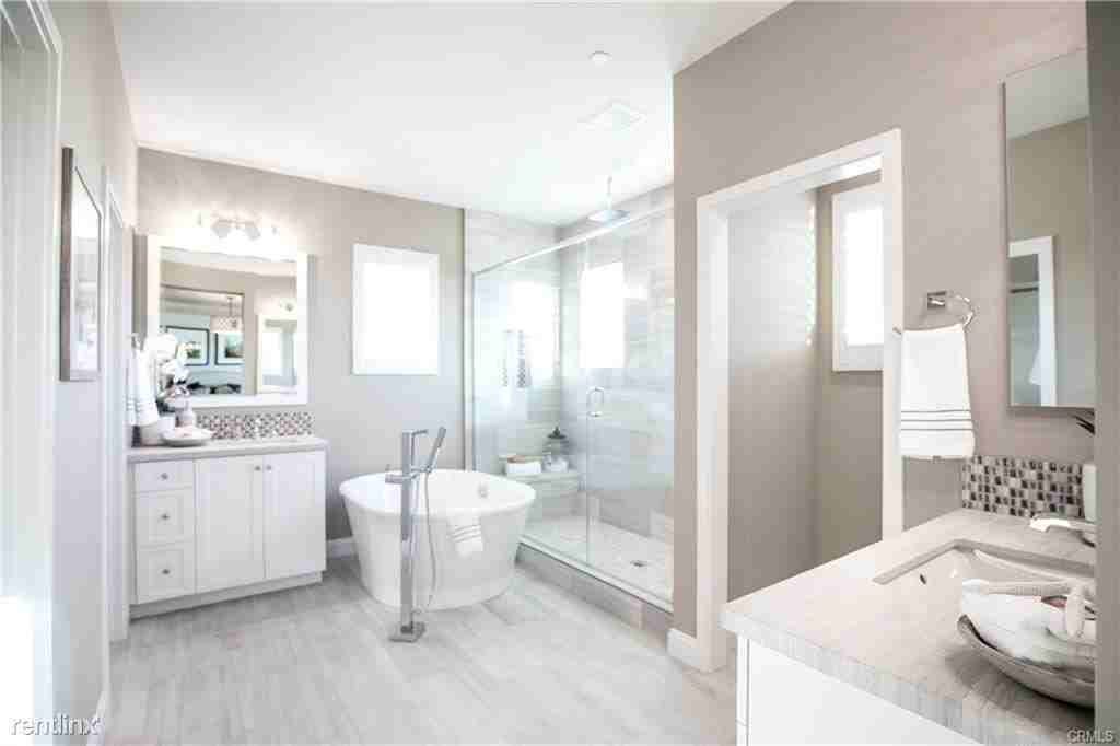 941 Tesla Ln - Photo 3 of 5