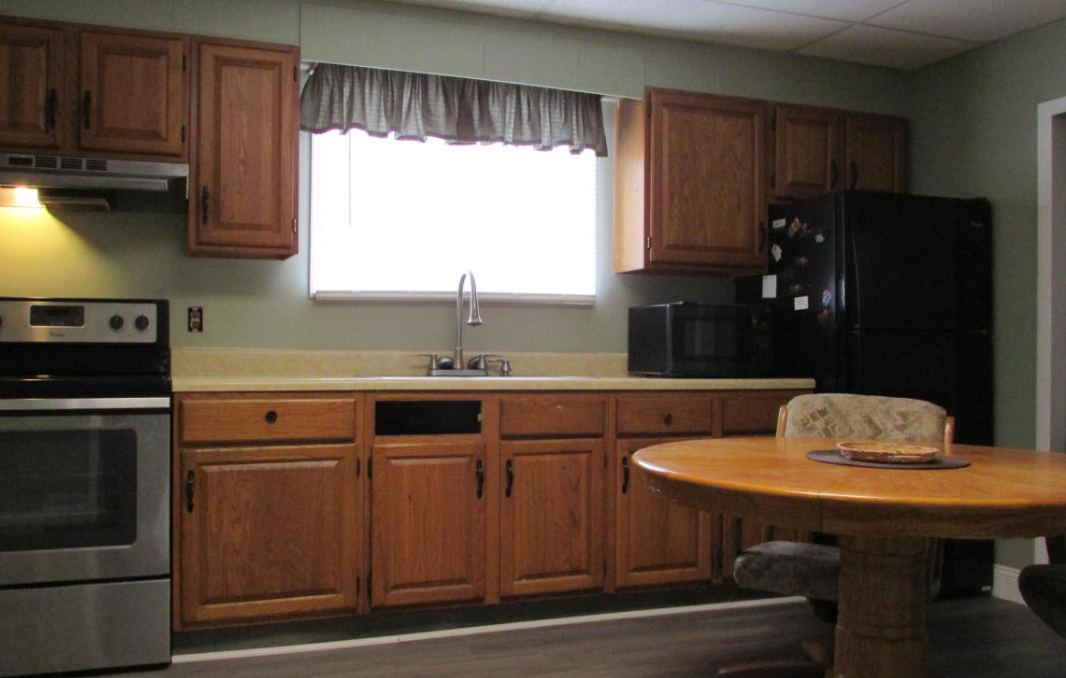 110 Ash St - Photo 2 of 9