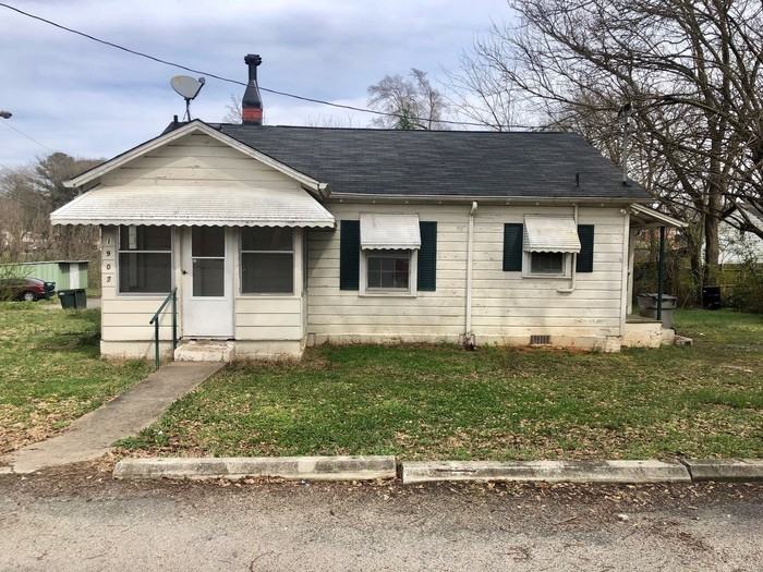 1907 East Elm Street