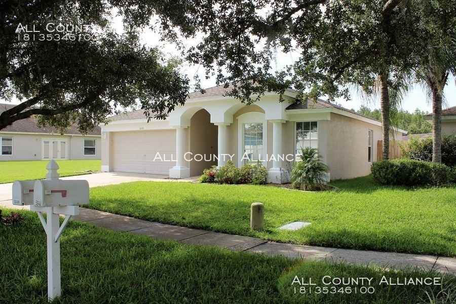 5648 Dark Star Loop - Photo 2 of 10