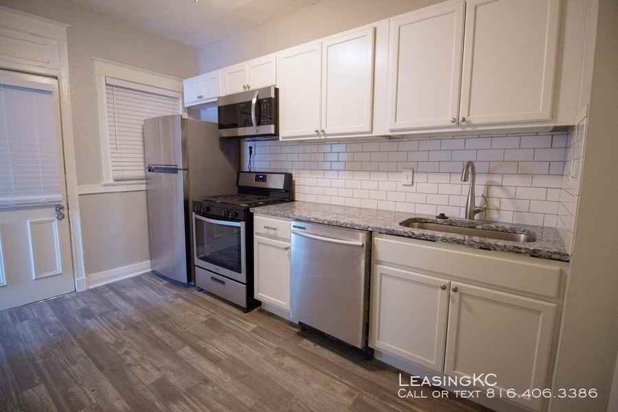 1017 W 39th St. Kansas City - Photo 2 of 10