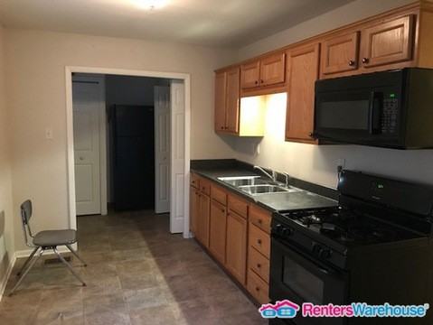 5791 N 32nd St - Photo 3 of 13