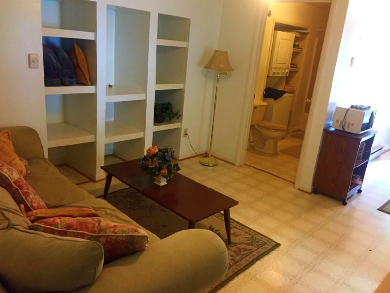 215A Hines Ave - Photo 3 of 5