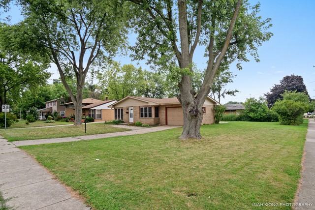 703 Sheldon - Photo 2 of 17