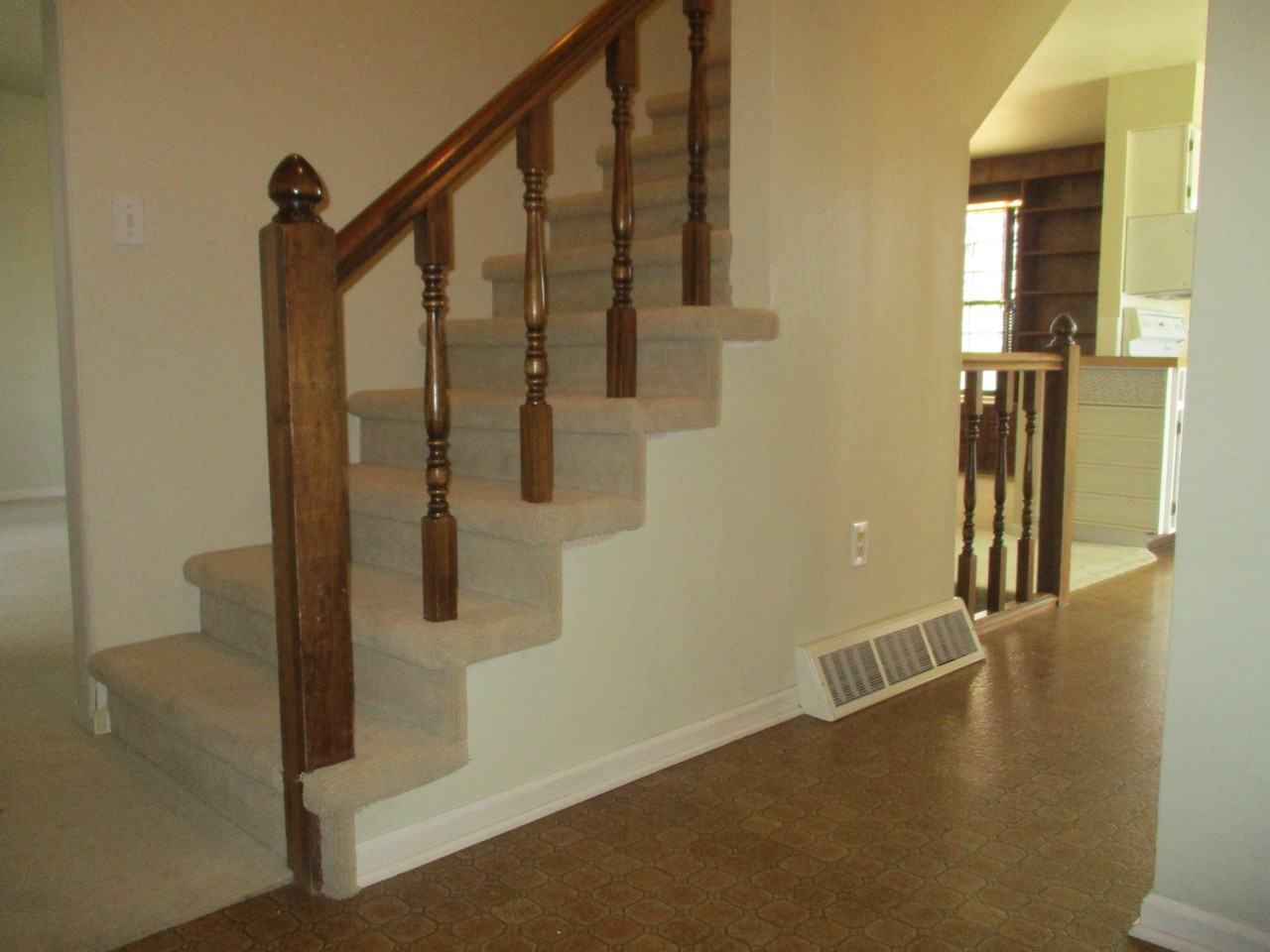 3224 Wedgewood Ct - Photo 3 of 43