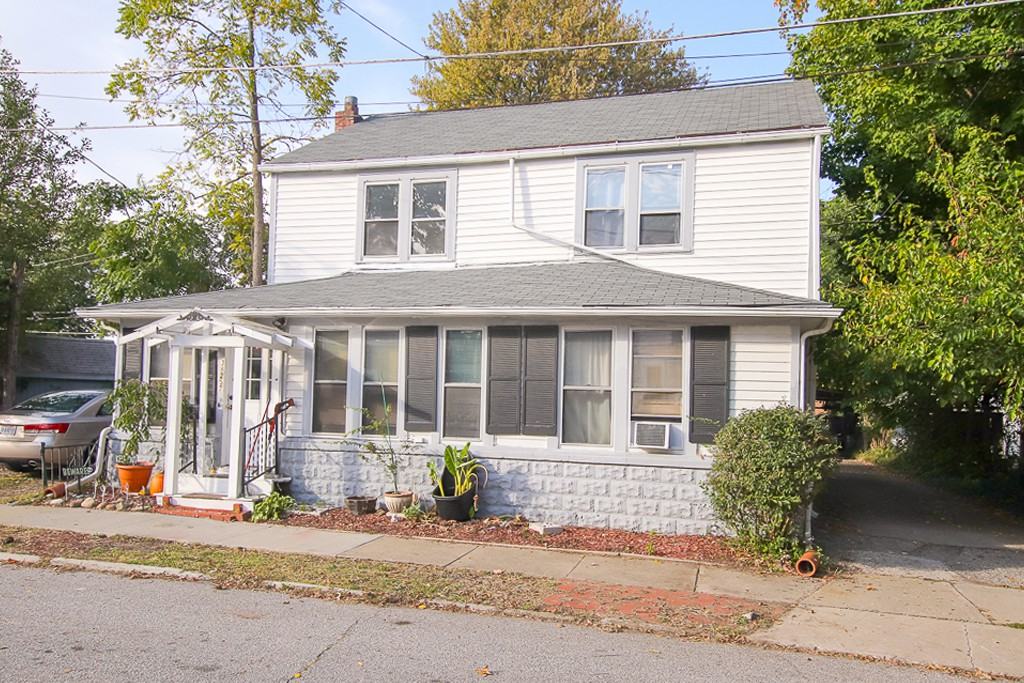 38257 Prospect St - Photo 2 of 7