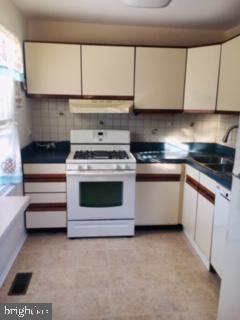 8520 Hydra Lane Unit 12-A - Photo 3 of 14