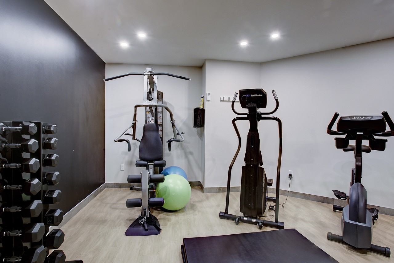 1255 Boulevard Alexis-Nihon #510 - Photo 3 of 33