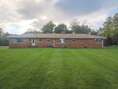 2320 Alta Louise Pkwy - Photo 3 of 10