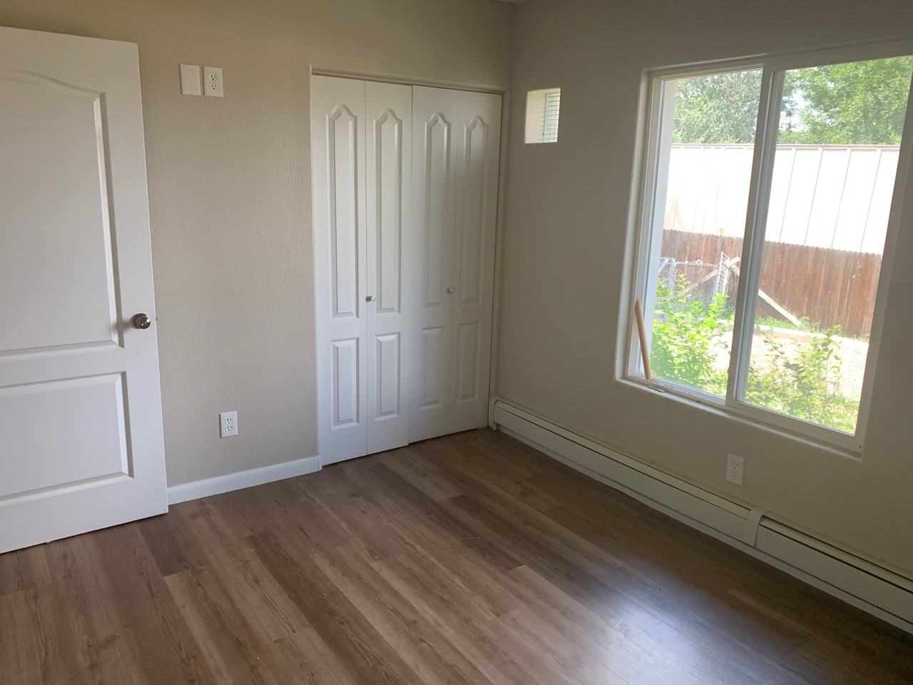 1390 Hawthorne Rd - Photo 2 of 41