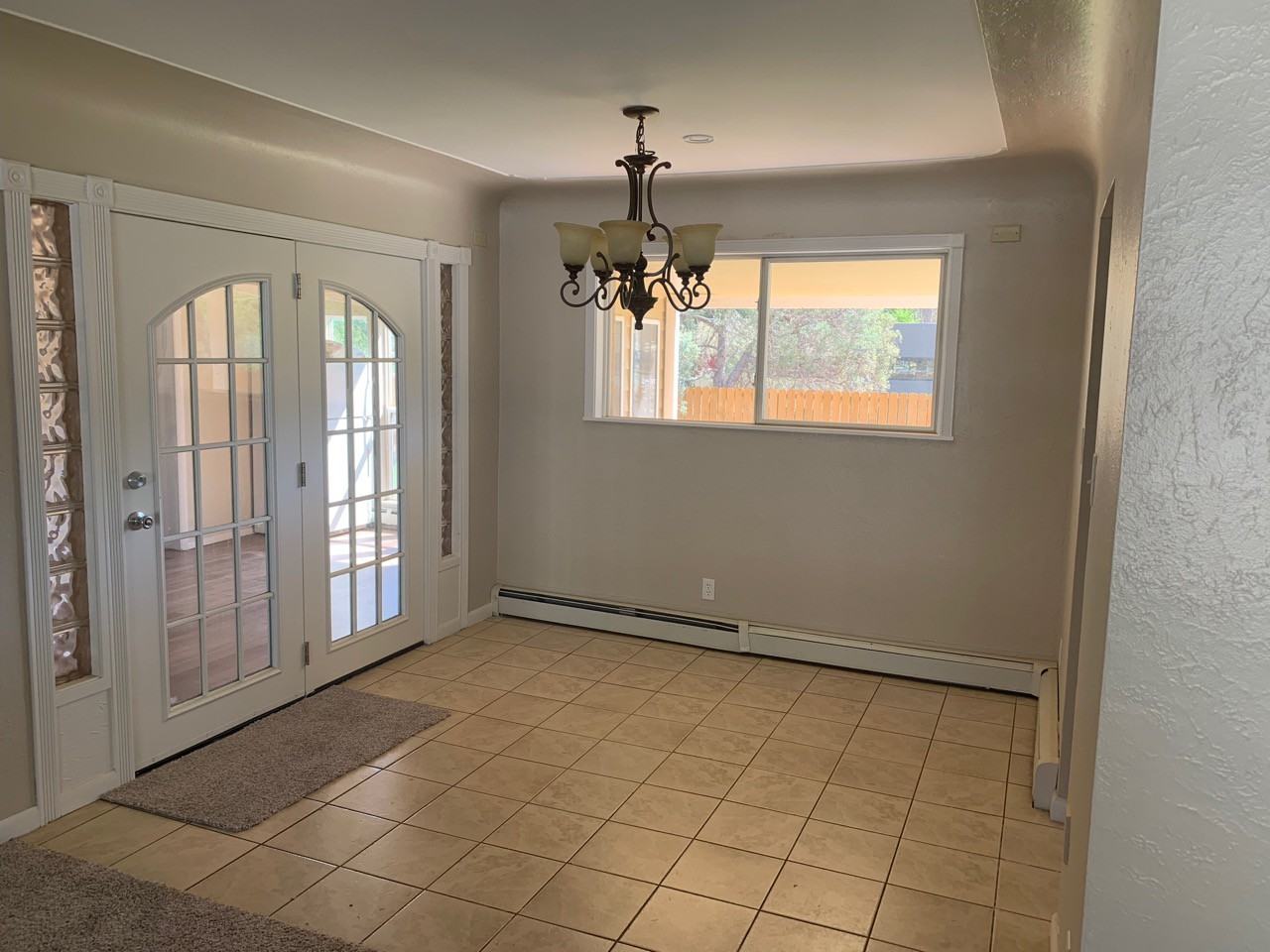 1390 Hawthorne Rd - Photo 3 of 41