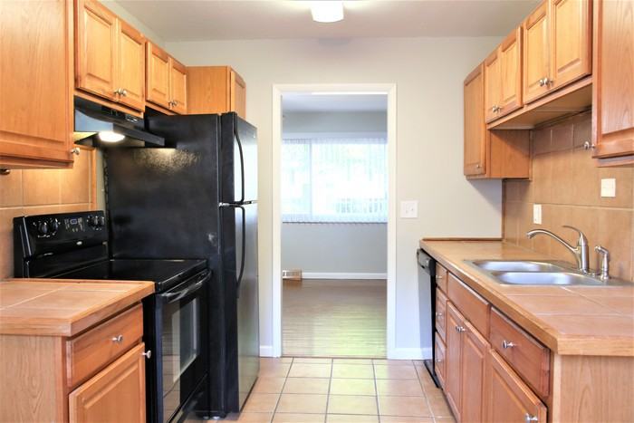 5215 Kornwal Drive - Photo 3 of 12