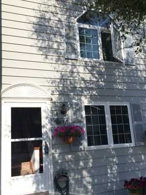 1062 Evergreen St #6 - Photo 2 of 8