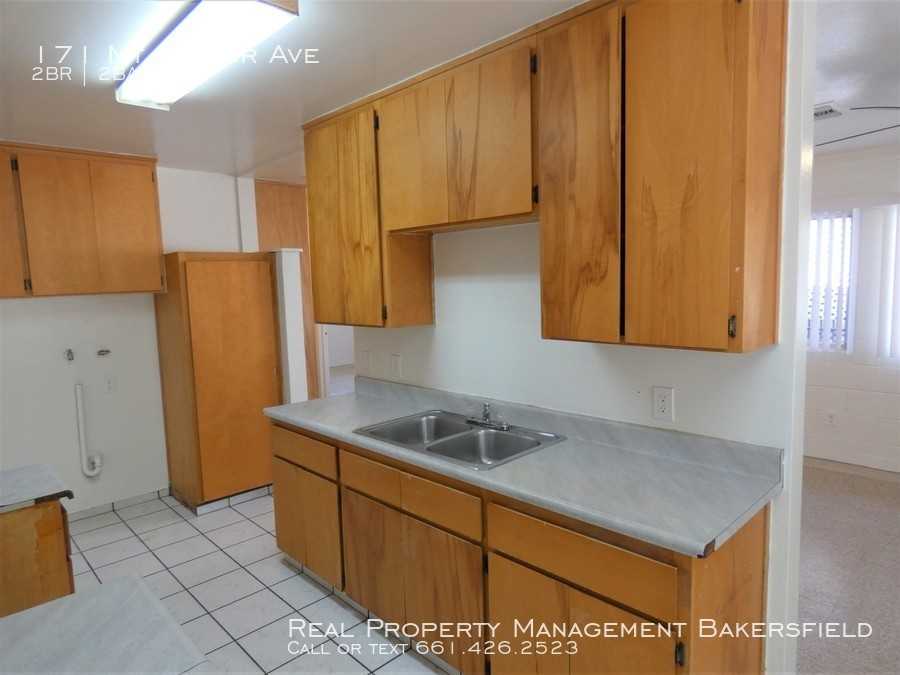 171 Mt. Arbor Ave - Photo 3 of 9