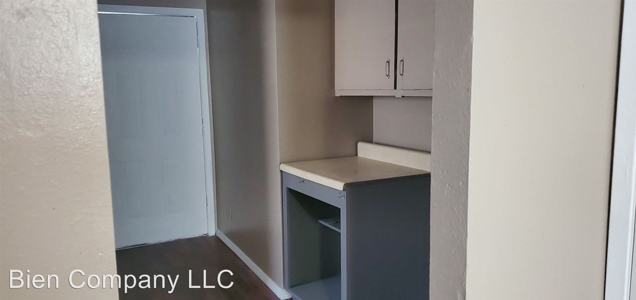 620 N Catalpa St - Photo 2 of 9