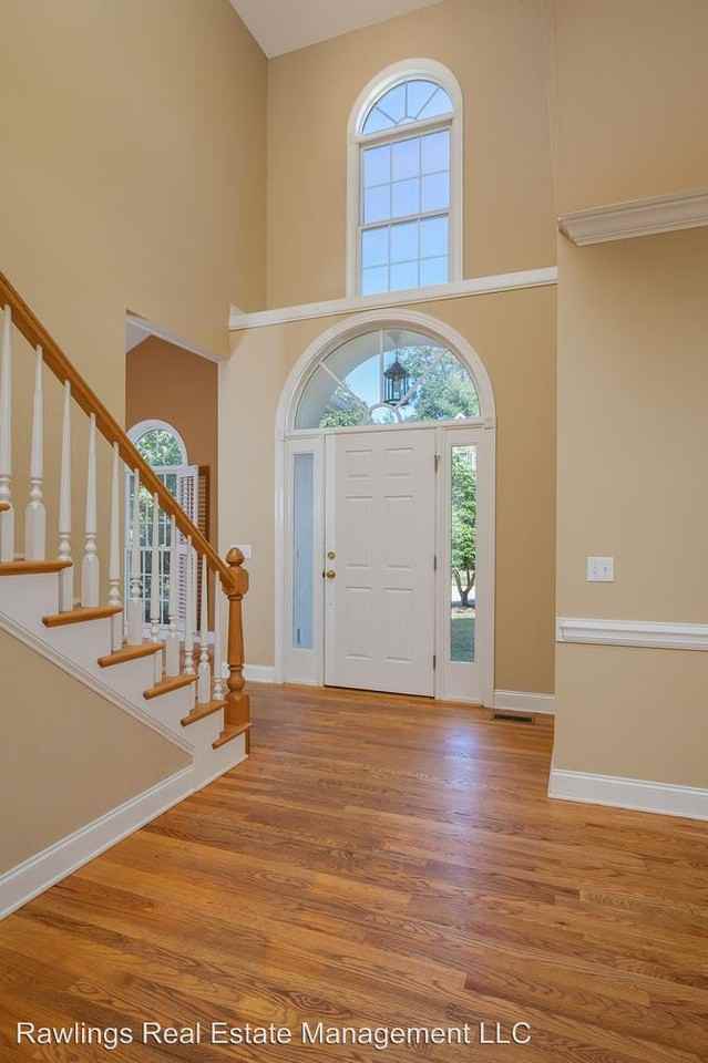 1046 Columbine Road - Photo 3 of 28