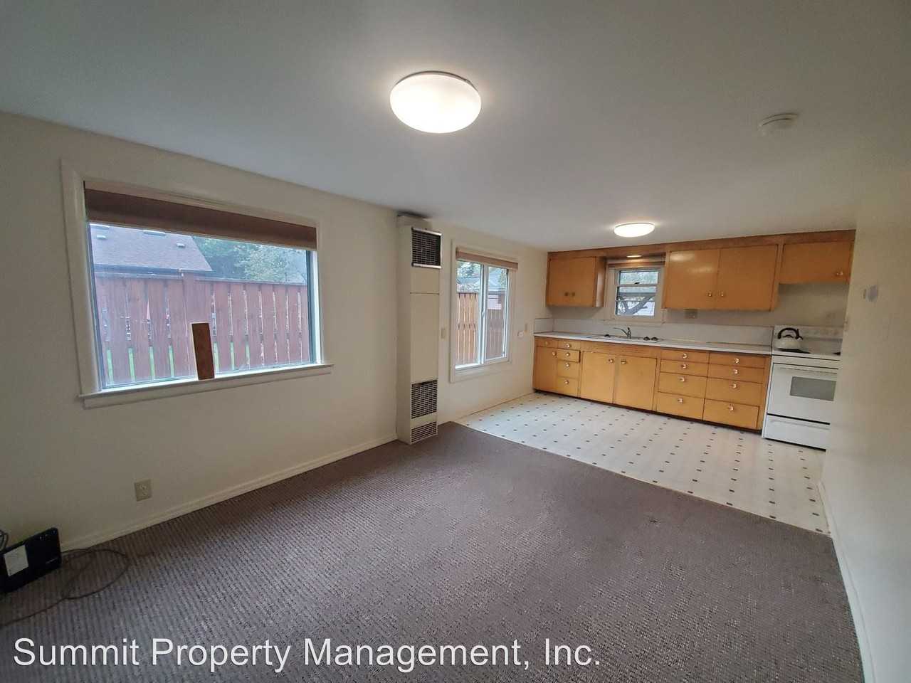 216 1/2 1/2 Livingston Street - Photo 3 of 12