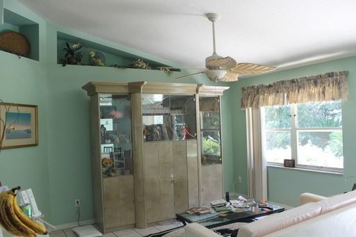 1556 Blackwood Ave - Photo 3 of 13