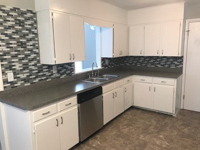 5021 South Grand Avenue - Photo 2 of 3