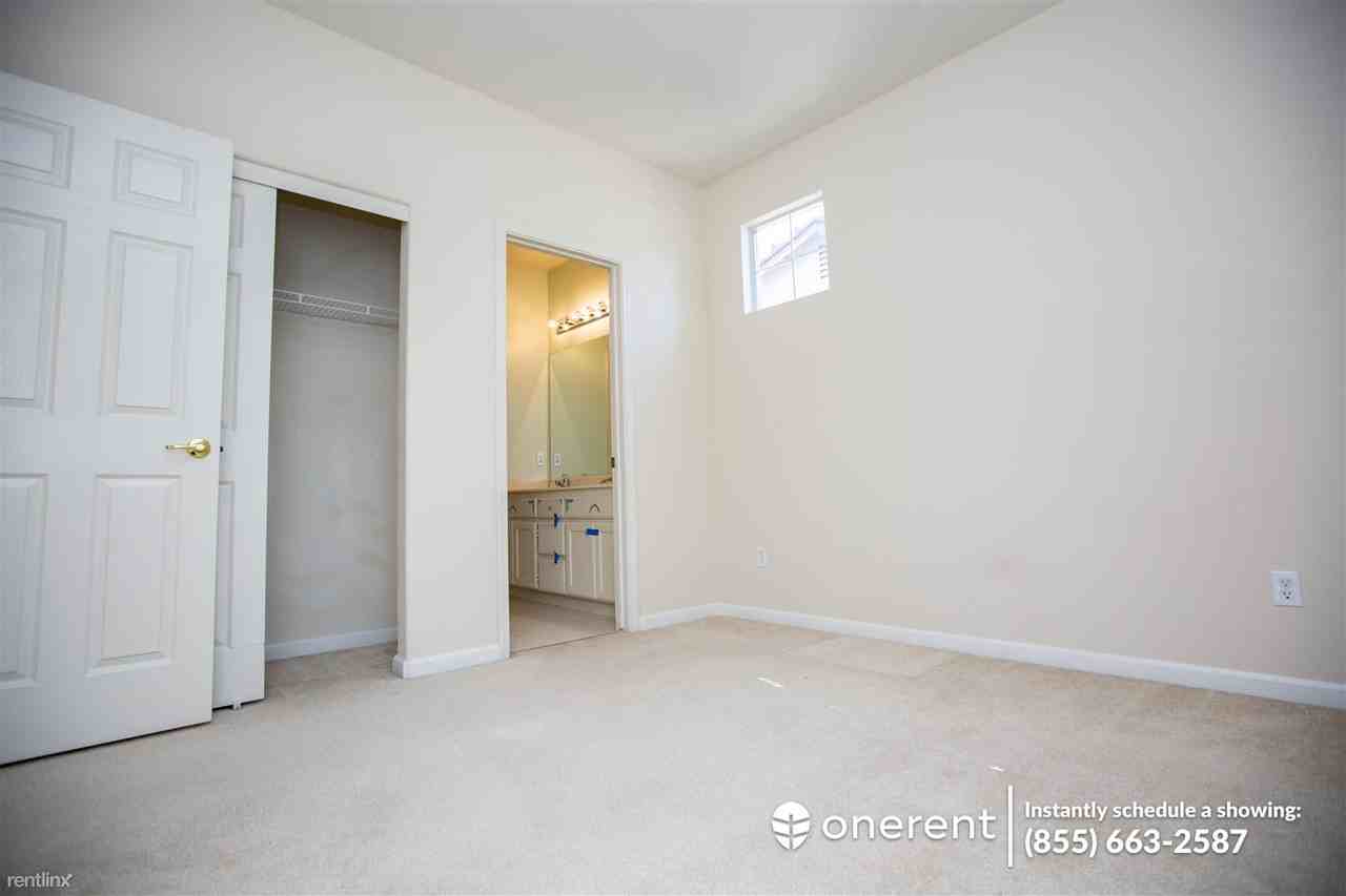 636 Villa Centre Way - Photo 2 of 26