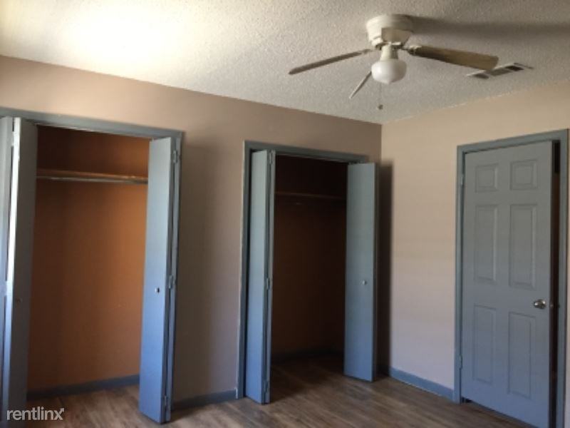 2913 E St. Bernard Hwy - Photo 2 of 10