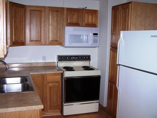 306 W King St - Photo 2 of 5