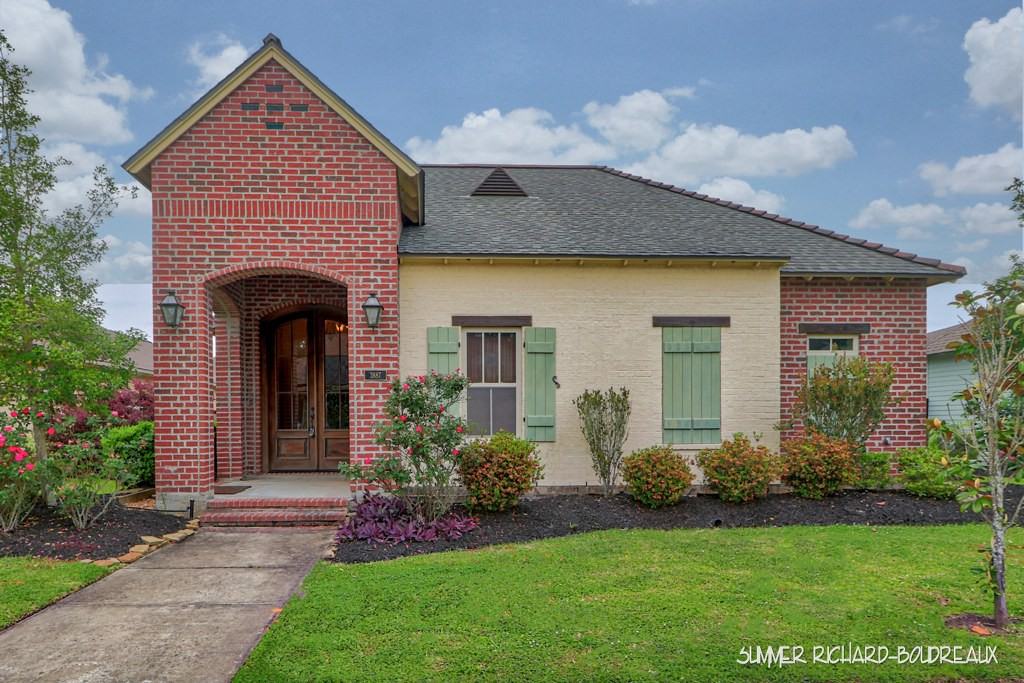 3887 N Jasmine Dr. - Photo 2 of 32