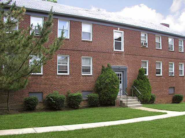 Garfield Court Apartments for Rent - 5705 43rd Ave ...