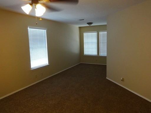 1101 Crestview St - Photo 3 of 12