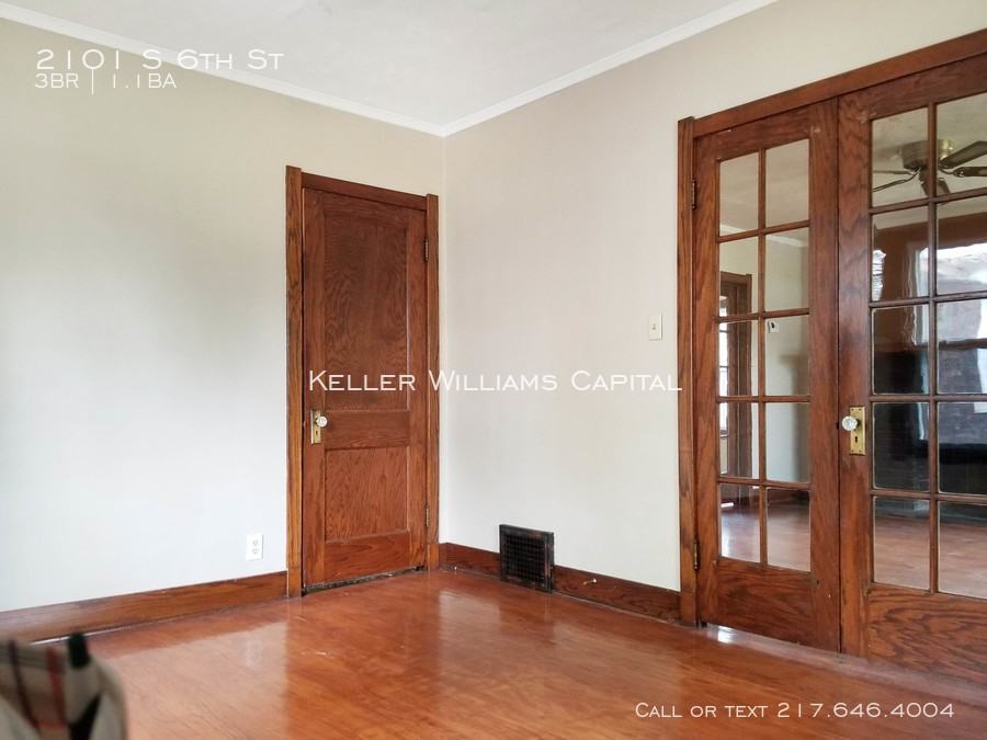 2101 S 6th St - Photo 2 of 21