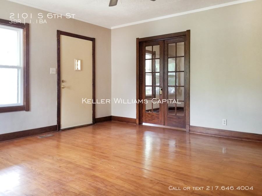 2101 S 6th St - Photo 3 of 21