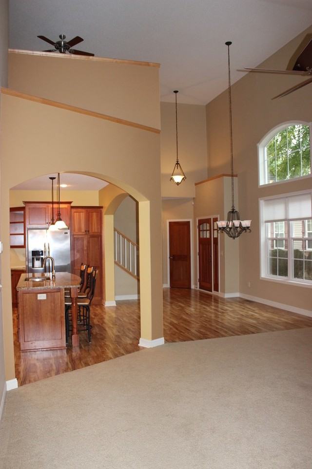 10712 Toledo Lane - Photo 3 of 24