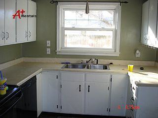 605 West 20th Street - Photo 3 of 20