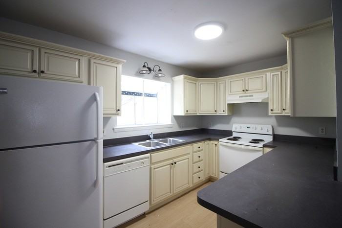 5710 Brentwood Meadows Circle - Photo 3 of 24