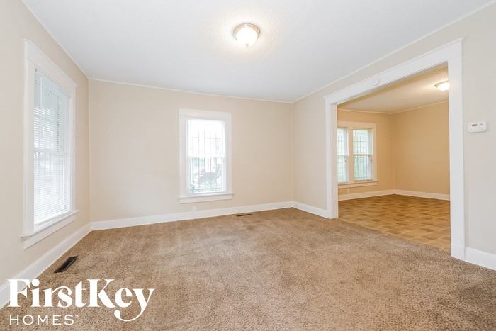 2214 Quincy Street - Photo 2 of 14