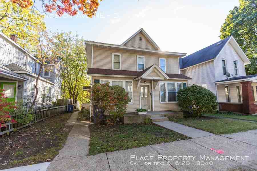 636 Livingston Ave Ne #3