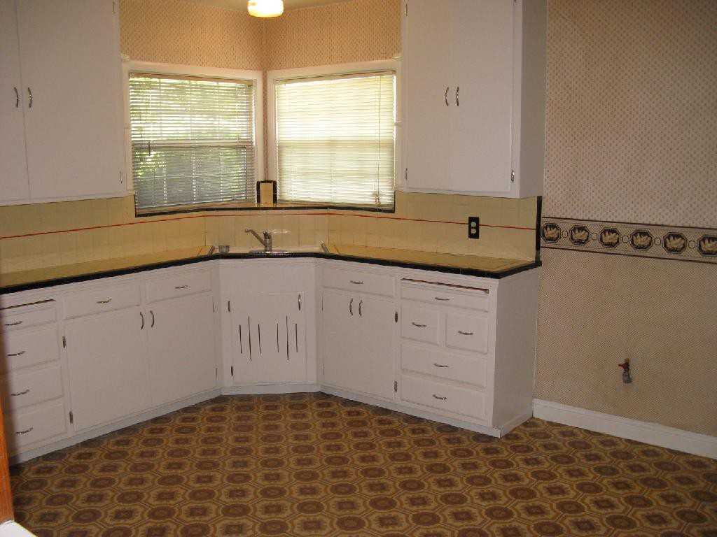 6017 40th St - Photo 2 of 17