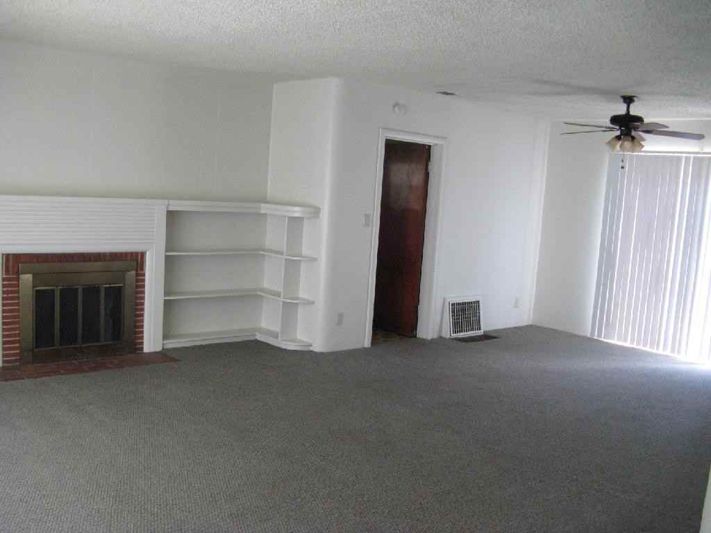 6017 40th St - Photo 5 of 17