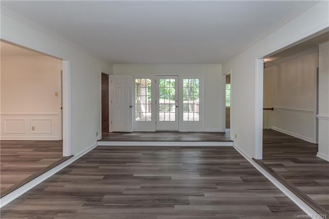 2630 Fernbank Drive - Photo 2 of 26